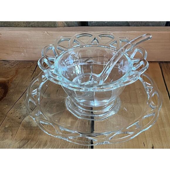 Vintage Imperial Glass Crochet/Lace Condiment 3 Piece Set. Mayo.Plate Bowl Spoon - Picture 1 of 10